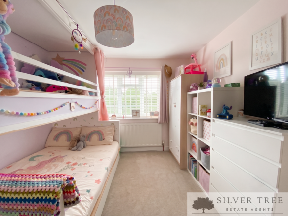 3 bed Terraced for sale Image 9
