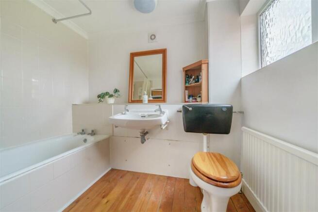 HOUSE BATHROOM