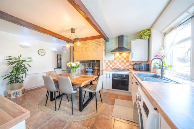 2 bed Terraced for sale Image 5