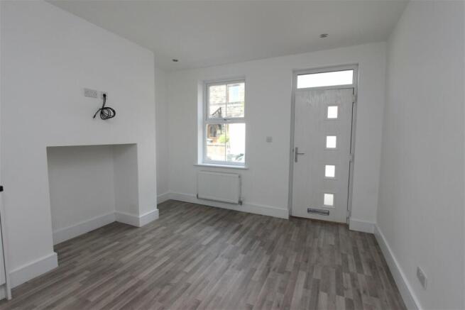 3 bed Terraced to rent Image 4