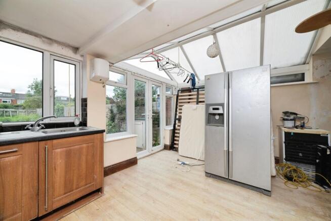 3 bed Terraced for sale Image 8