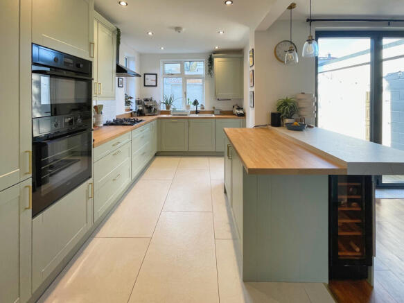 Kitchen / Dining Room