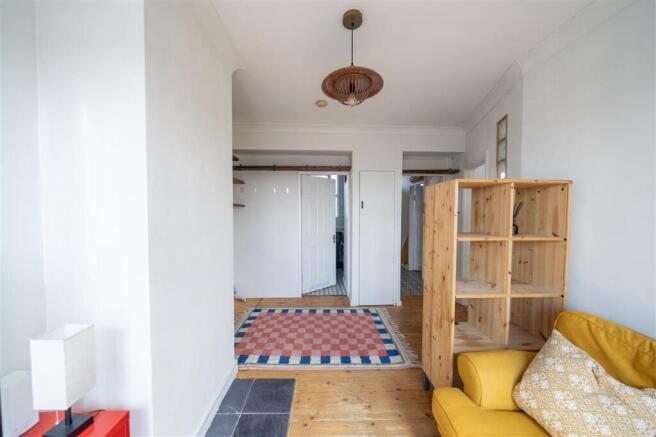 Holdernesse Road, SW17 photo 4