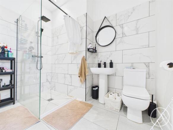 2 bed Terraced for sale Image 7