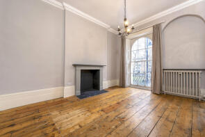 Flat 1st Floor, 2, Regent Square, London WC1H 8HZ