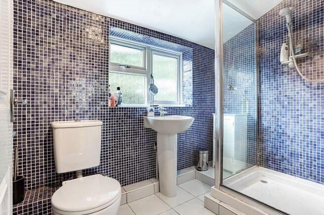 EN SUITE