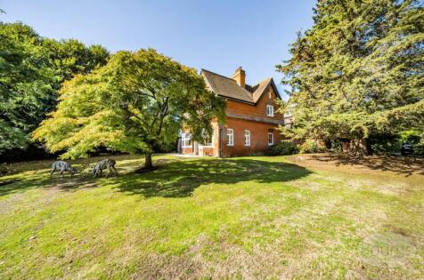 Ockham Lane, Cobham, Surrey, KT11