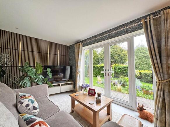 4 bed Detached for sale Image 7
