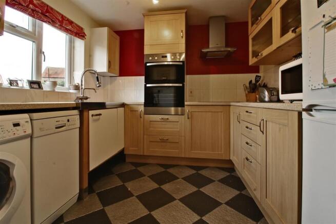 kitchen 2 updated r.jpg
