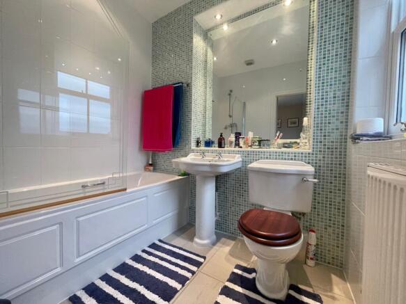 En-suite Bathroom