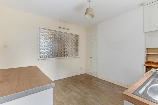 2 bed Terraced for sale Image 6