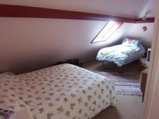 Bedroom (L-Shaped)