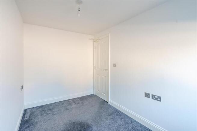 3 bed Town House to rent Image 12