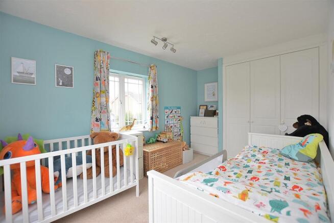 BEDROOM 4