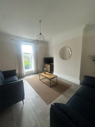 1 bed Terraced to rent Image 5