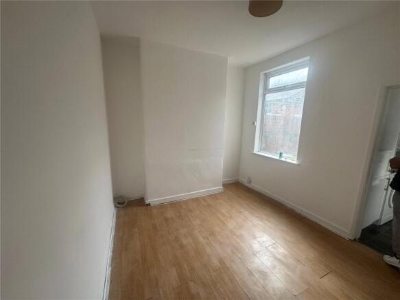 2 bed House for sale Image 5