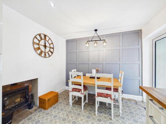 3 bed Semi-Detached for sale Image 11