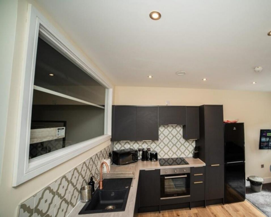 2 bed Apartment to rent Image 6