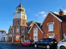 Flat 8, St Marys House, High Street, Burnham-on-crouch CM0 8BE
