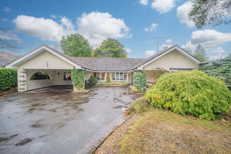 The Crescent, Hampton-In-Arden, B92