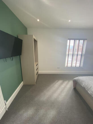 5 bed House to rent Image 11