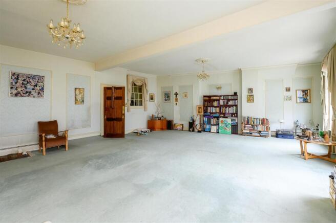 4 bed Town House for sale Image 10