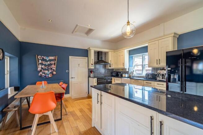 Kitchen Diner1