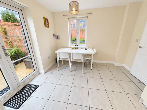 Cliff Court, Little Billing, Northampton NN3 photo 3