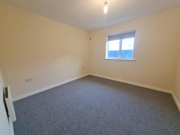 2 bed Apartment to rent Image 6