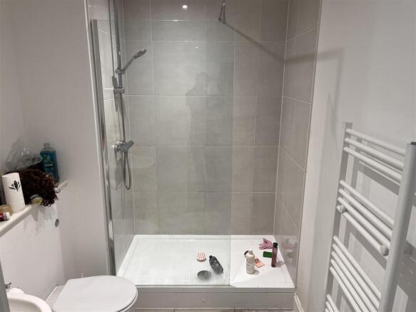 SHOWER ROOM/W.C.