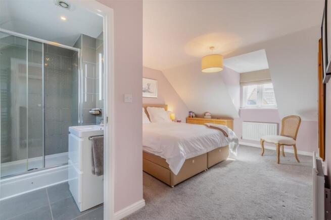 8662998-interior24.jpg