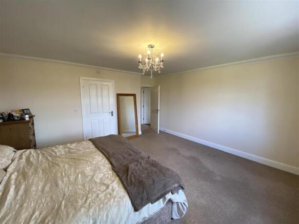 Bedroom 1.jpeg