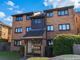 80, Manor Fields, Horsham RH13 6SB