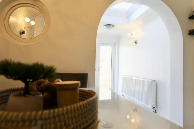 3 bed Semi-Detached for sale Image 11