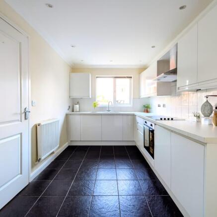 351de387-4ffd-4769-b194-81848835a5c4