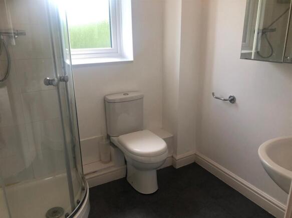 24BrookEnsuite.jpg