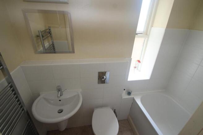 2 bed Flat to rent Image 7