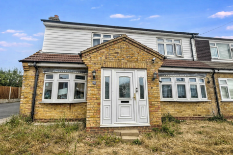 Orchard Avenue, Hockley, SS5