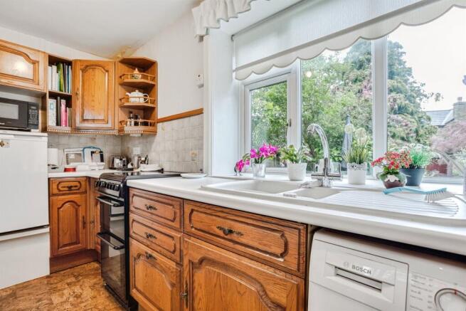 2 bed Cottage for sale Image 6