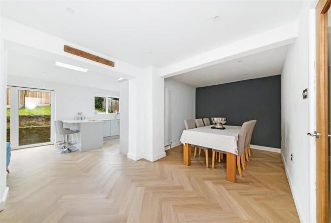 OPEN-PLAN LIVING (22 3  X 11 0 ) DINING KITCHEN (1