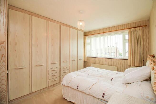 3 bed Semi-Detached for sale Image 6