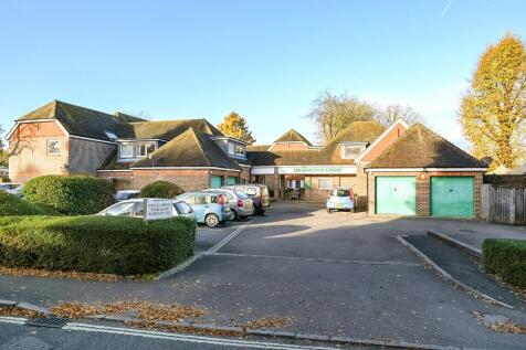 Oaklands, Yateley, Hampshire, GU46