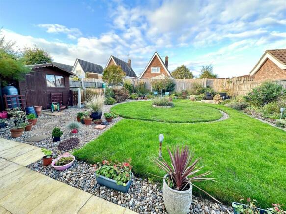 rear garden.JPEG