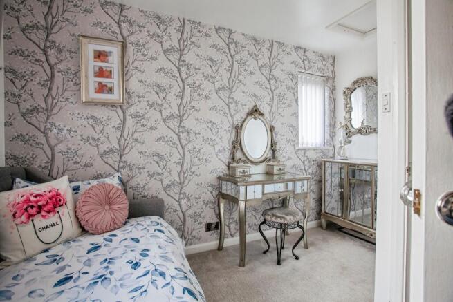 5 bed Detached for sale Image 12