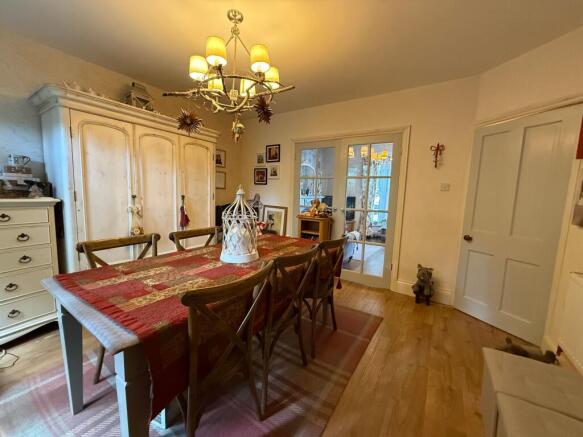 3 bed Semi-Detached for sale Image 6