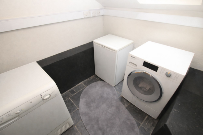 3 bed Terraced for sale Image 10