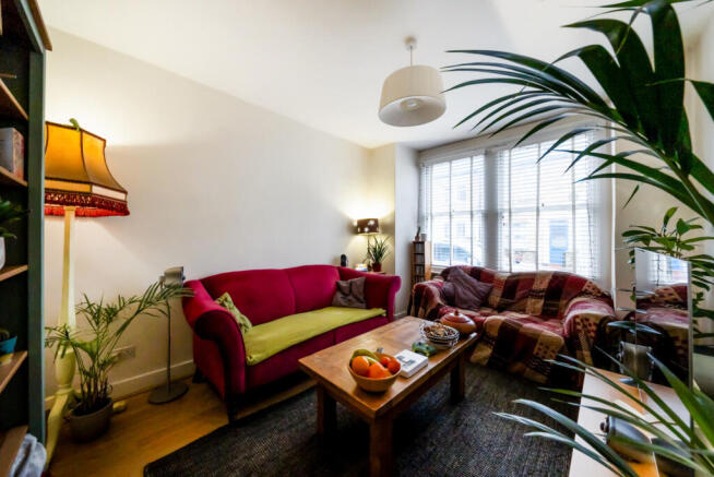 1397503-1-696928f...