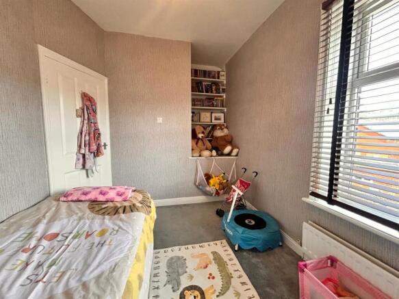 2 bed Terraced for sale Image 11
