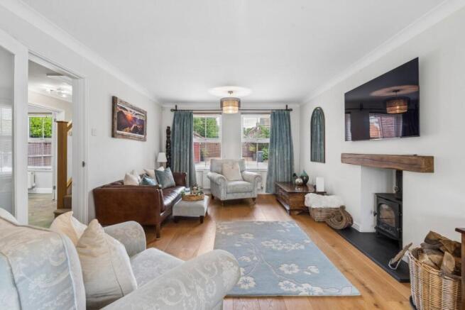 Stretton Place, Amersham, Buckinghamshire, HP6 6UU photo 4