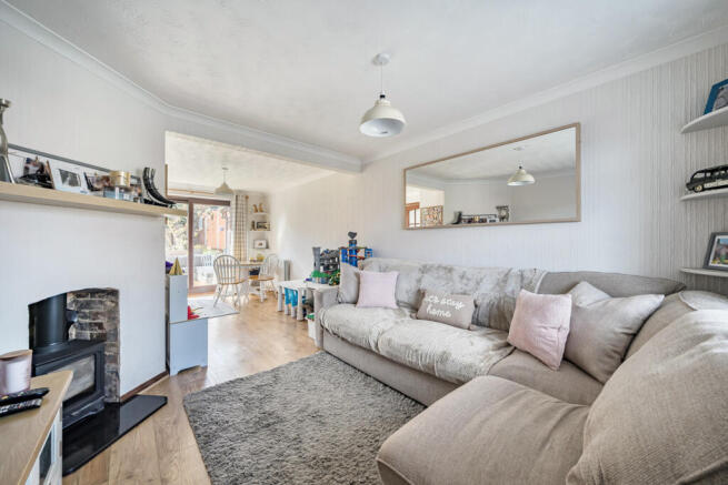 1357418-8-68d5328...